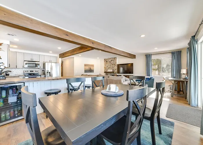 Cozy Waterfront Hale Cottage On Long Lake!